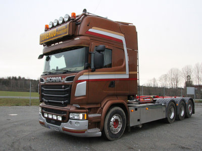 WSI WSI Scania R6 Topline 8x4 bakwagen met haakarm systeem + 40m3 container TONERUD