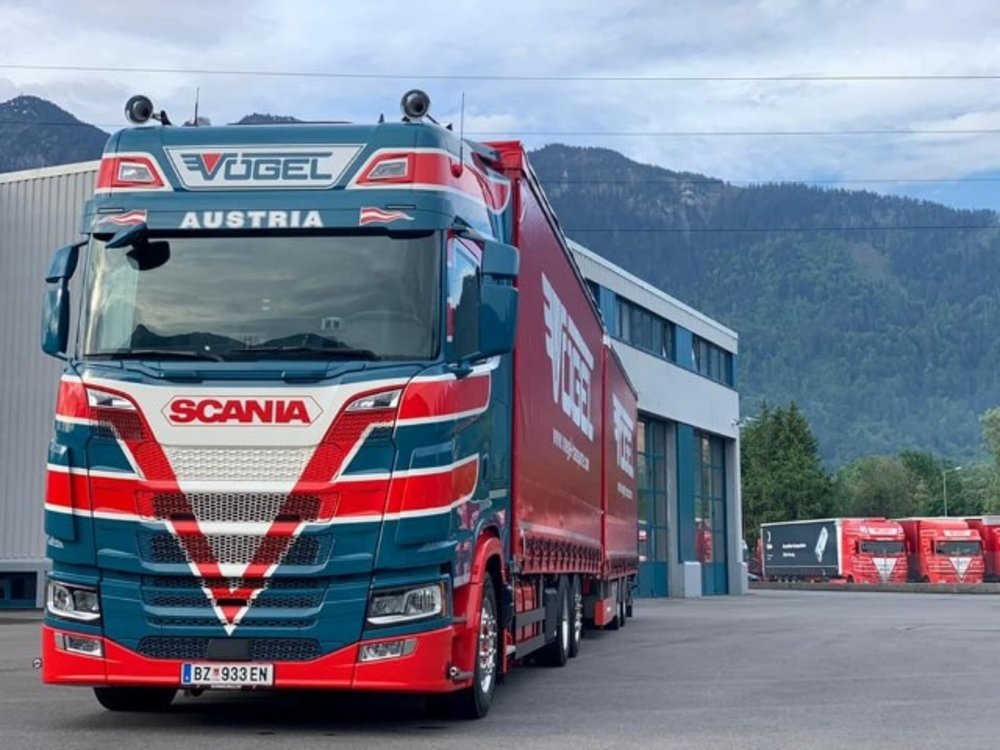 Tekno Tekno Scania Next Gen S-serie Highline rigid truck with trailer Vogel Transporte