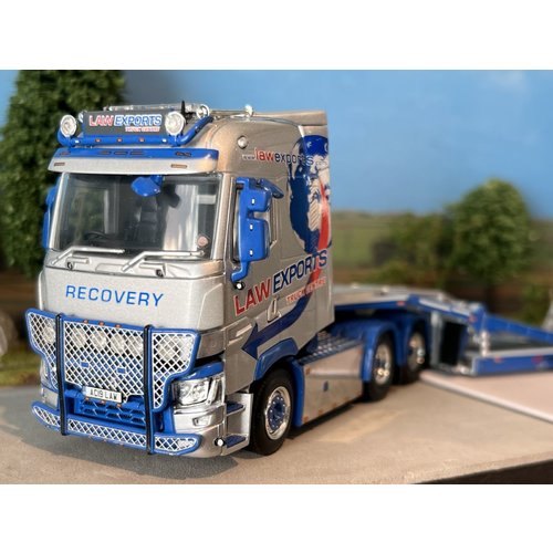 WSI WSI Renault T Low 6x2 met 3-as trucktransporter LAW Exports "Exclusief" WSI WSI Renault T Low 6x2 met 3-as trucktransporter LAW Exports "Exclusief"