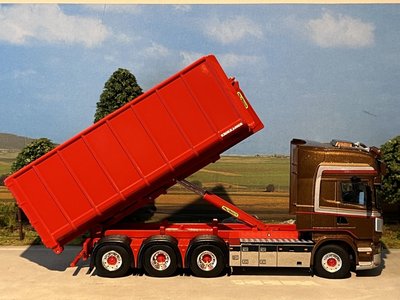 WSI WSI Scania R6 Topline 8x4 bakwagen met haakarm systeem + 40m3 container TONERUD