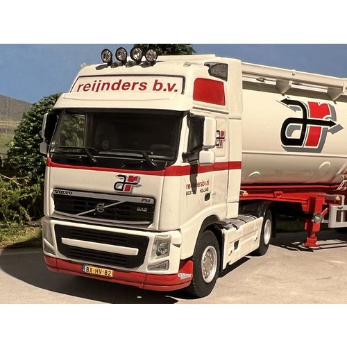 WSI WSI Volvo FH3 Globetrotter 4x2 met kippende bulkoplegger Reijnders WSI WSI Volvo FH3 Globetrotter 4x2 met kippende bulkoplegger Reijnders
