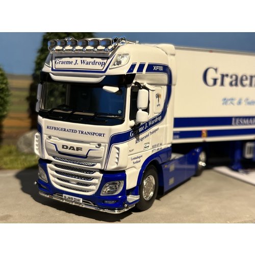 WSI WSI DAF XF Super Space Cab 4x2 with 3-axle reefer trailer Graeme J. Wardrop