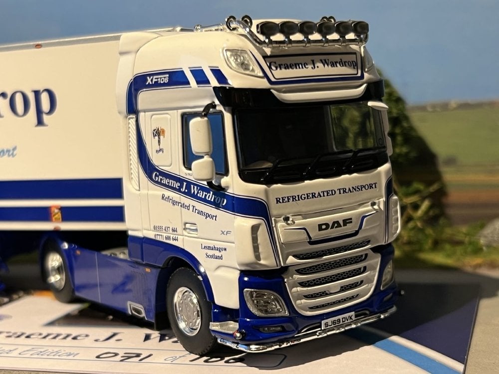 WSI WSI DAF XF Super Space Cab 4x2 met 3-as koeloplegger Graeme J. Wardrop