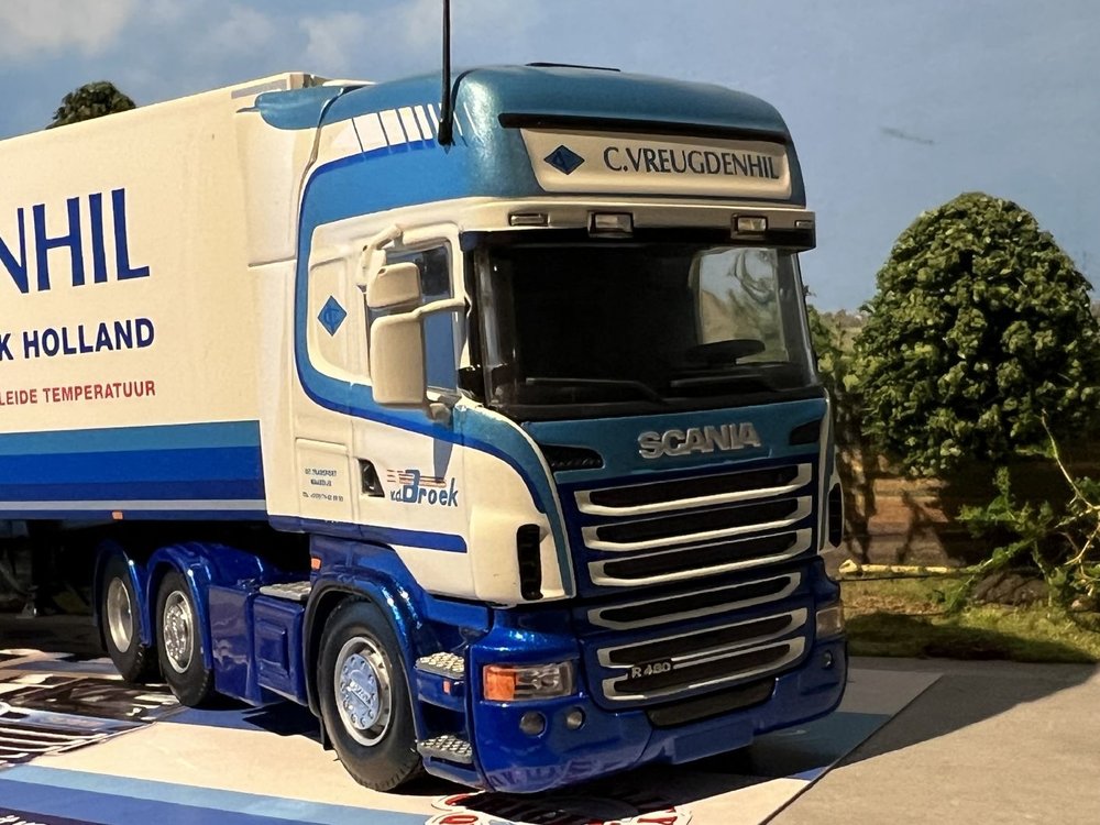 Tekno Tekno Scania R Topline met 3-as koeloplegger C. Vreugdenhil