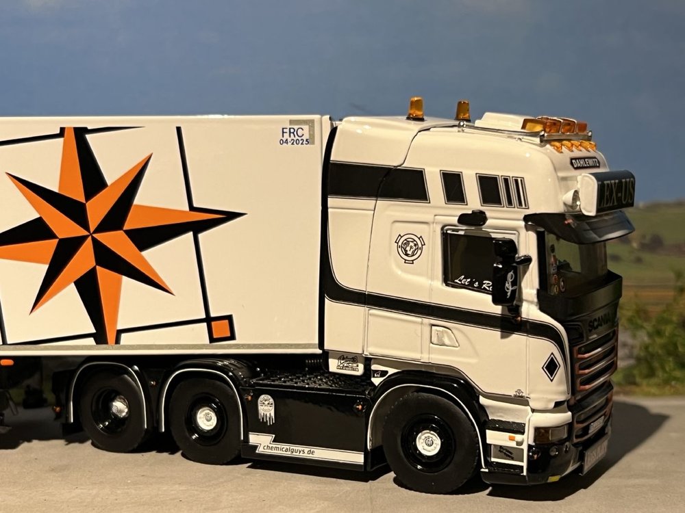 WSI WSI Scania streamline Topline 6x2 + 3-axle reefer trailer LEX-US