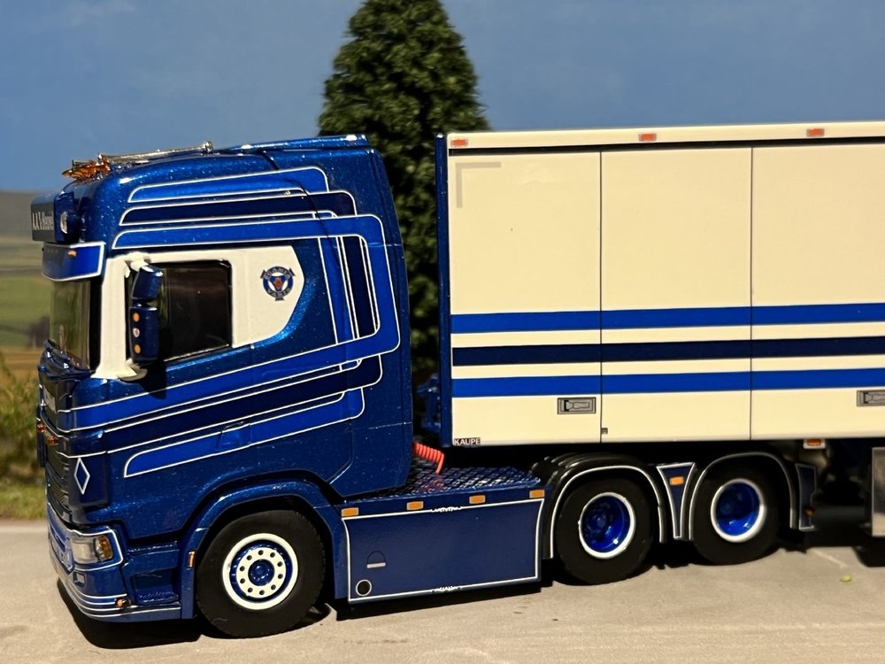 WSI WSI Scania S Highline 6x2 with 3-axle box trailer A.A. vd Heuvel