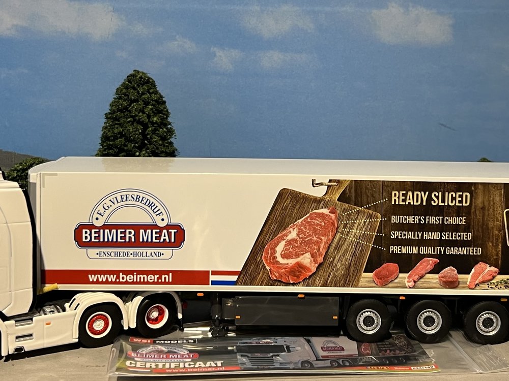 WSI WSI Exclusief Scania S Highline 6x2 met koeloplegger Beimer meat