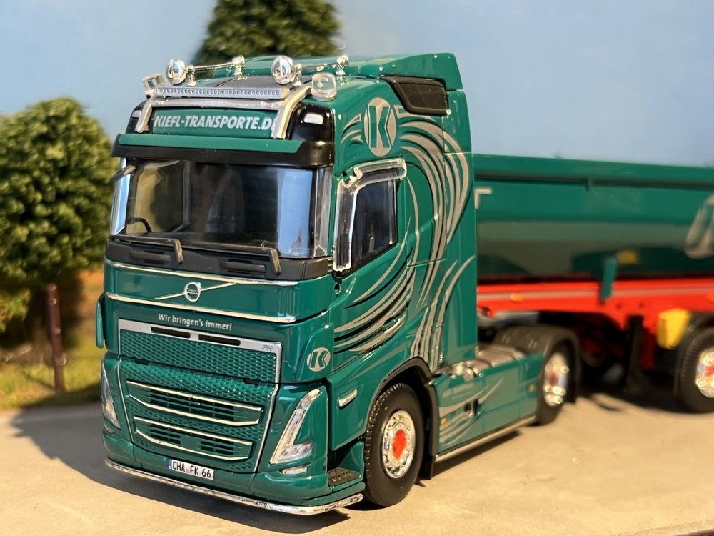 Tekno Tekno Volvo FH04 Globetrotter met 3-assige Meiller oplegger Kiefl Transporte