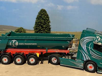 Tekno Tekno Volvo FH04 Globetrotter with 3-axle Meiller tipper trailer Kiefl Transporte