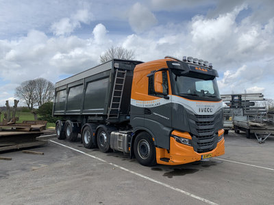 WSI WSI Iveco S-Way 6x2 twinsteer - 2-axle tipper Baggerbedrijf Midden Nederland