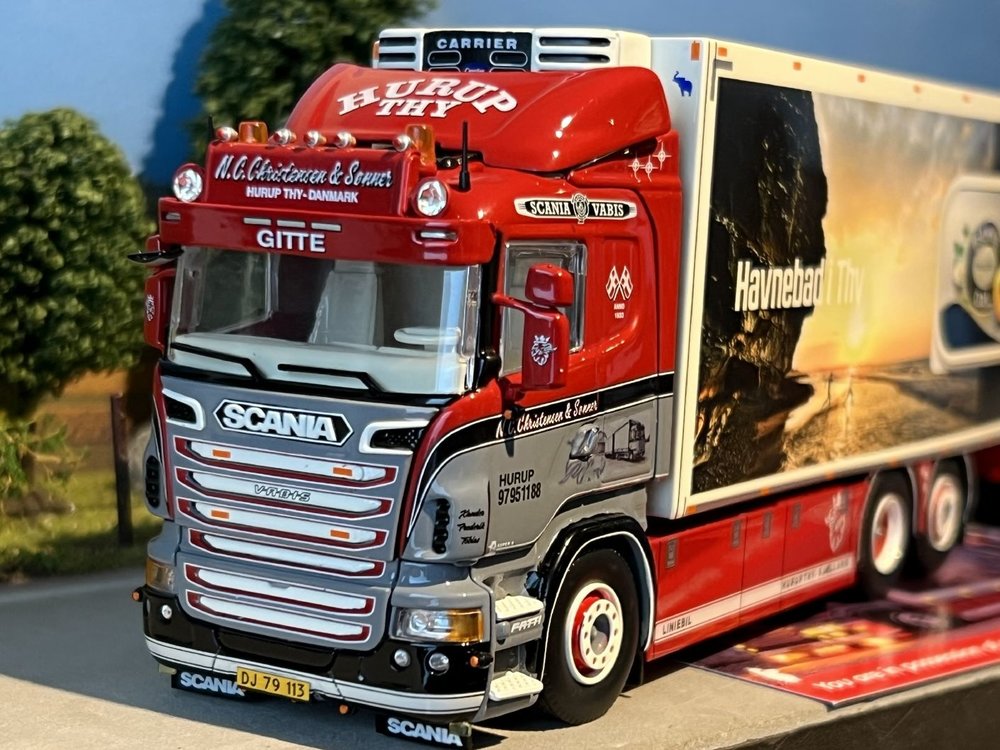 Tekno Tekno Scania R-serie motorwagen met 3-assige schamelaanhanger NC Christensen