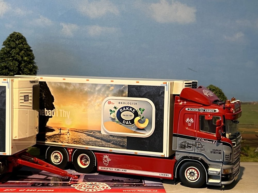 Tekno Tekno Scania R-serie motorwagen met 3-assige schamelaanhanger NC Christensen