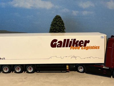 Tekno Tekno Iveco S-way with 3-axle reefer trailer Galliker