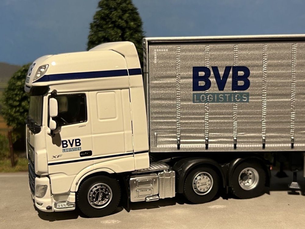 Tekno Tekno DAF XF Super Space Cab with curtainside trailer and Moffet reachtruck BVB Logistics