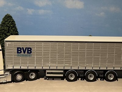 Tekno Tekno DAF XF Super Space Cab with curtainside trailer and Moffet reachtruck BVB Logistics