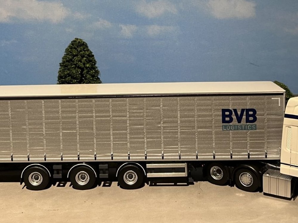 Tekno Tekno DAF XF Super Space Cab with curtainside trailer and Moffet reachtruck BVB Logistics