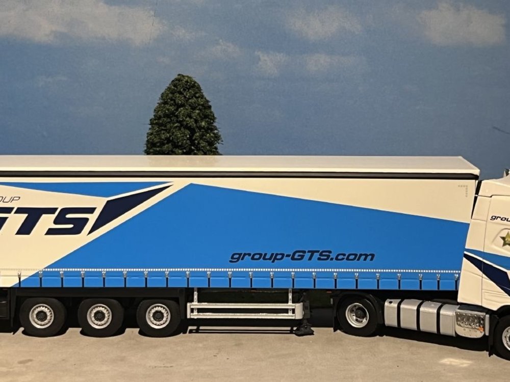 WSI WSI Volvo FH4 Glob. 4x2 met 3-as schuifzeilen oplegger GTS Group