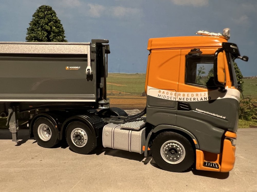 WSI WSI Iveco S-Way 6x2 twinsteer - 2-axle tipper Baggerbedrijf Midden Nederland