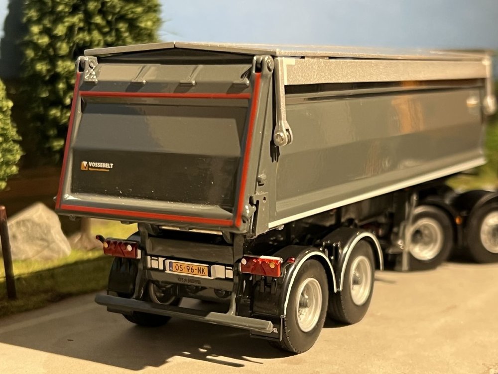 WSI WSI Iveco S-Way 6x2 twinsteer - 2-axle tipper Baggerbedrijf Midden Nederland