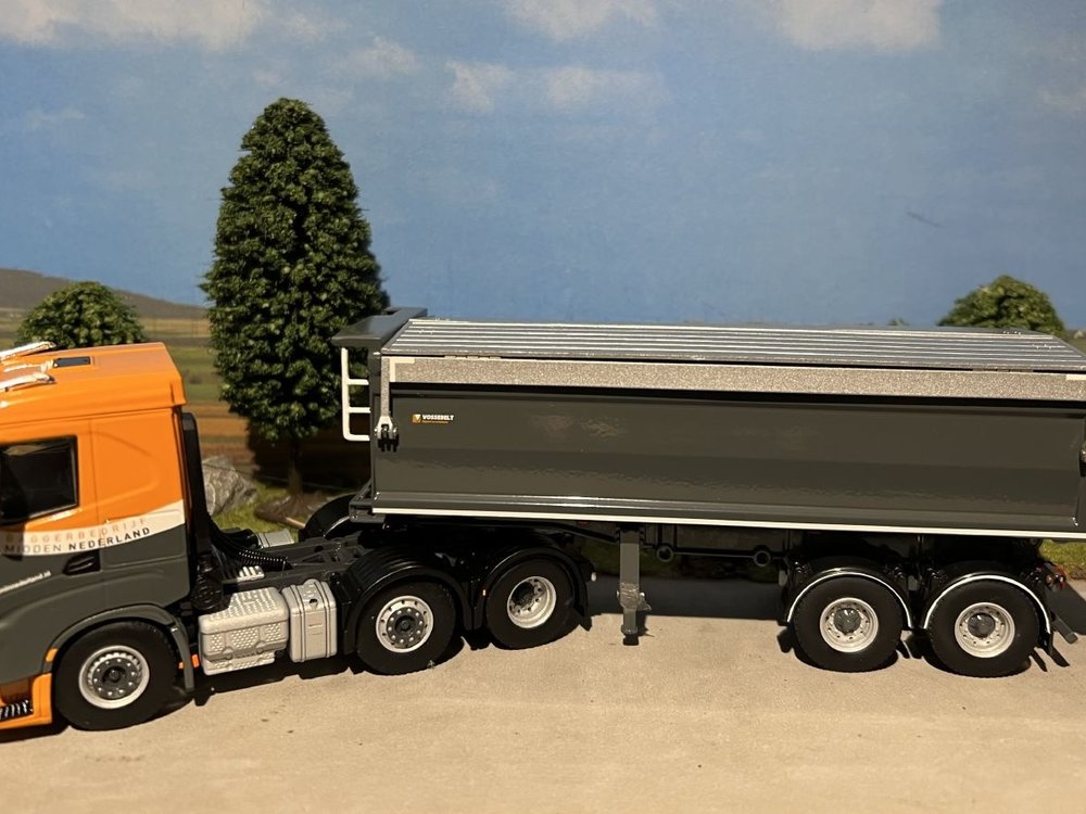 WSI WSI Iveco S-Way 6x2 twinsteer - 2-axle tipper Baggerbedrijf Midden Nederland