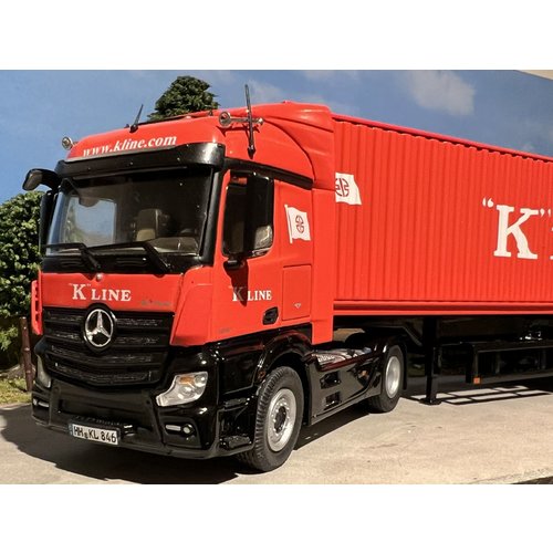 NZG NZG Mercedes Benz Actros Streamspace 4x2 Container trailer K-Line