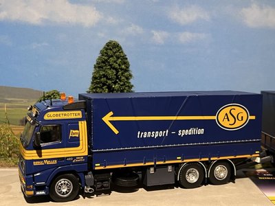 Tekno Tekno Volvo FH12 Globetrotter rigid truck with trailer Borge Moller ASG