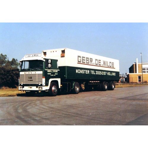 Tekno Tekno Scania 140 with 2-axle classic trailer de Wilde Tekno Tekno Scania 140 with 2-axle classic trailer de Wilde
