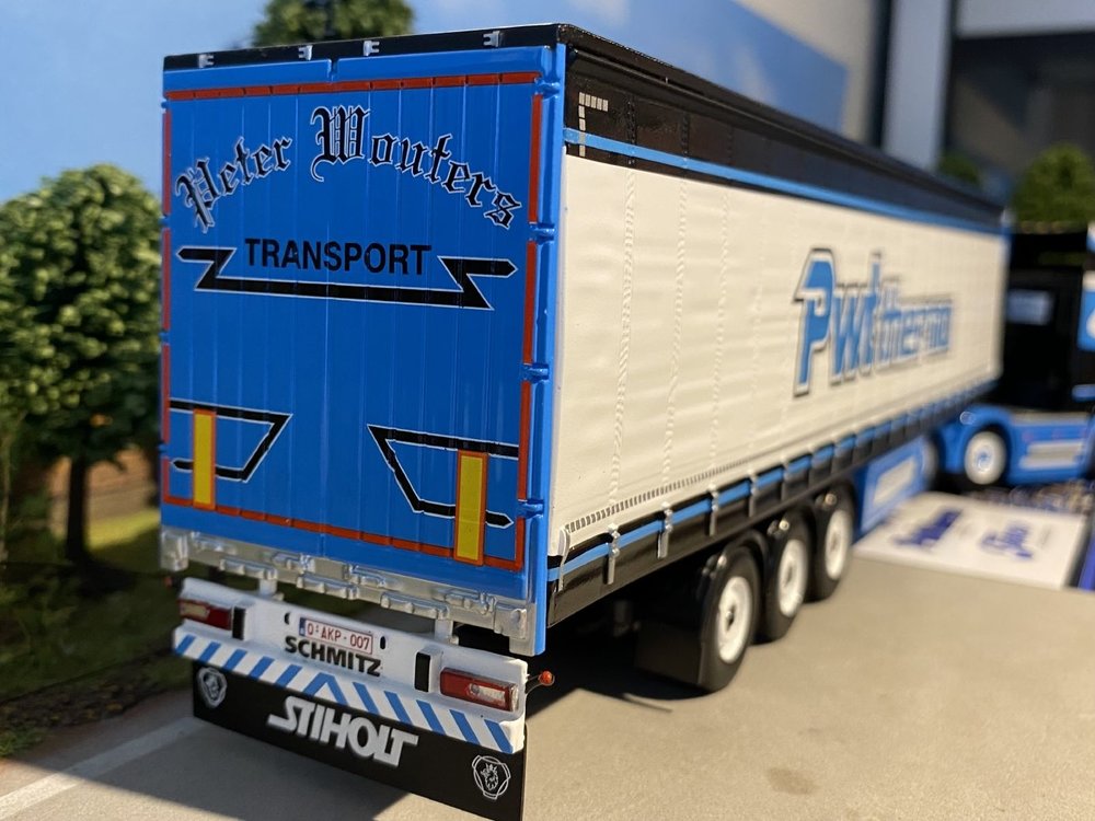 Tekno Tekno Scania R streamline with 3-axle curtainside trailer PWT