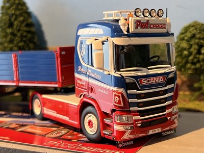 Tekno Tekno Scania Next Gen R-serie with 3-axle stone trailer PWT