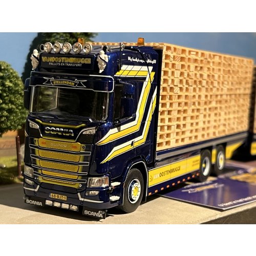 Tekno Tekno Scania next gen motorwagen met aanhanger met vlakke laadvloer incl. lading pallets Oostenbrugge Tekno Tekno Scania next gen motorwagen met aanhanger met vlakke laadvloer incl. lading pallets Oostenbrugge