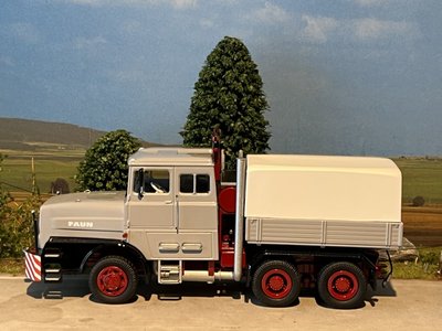 NZG NZG FAUN Type 1206 heavy haulage tractor