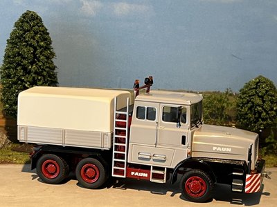 NZG NZG FAUN Type 1206 heavy haulage tractor