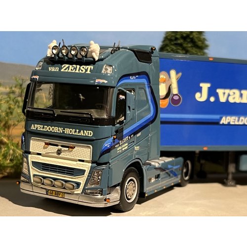 WSI WSI Volvo FH4 GL XL 4x2 met 3-as koeloplegger J. van Zeist WSI WSI Volvo FH4 GL XL 4x2 met 3-as koeloplegger J. van Zeist