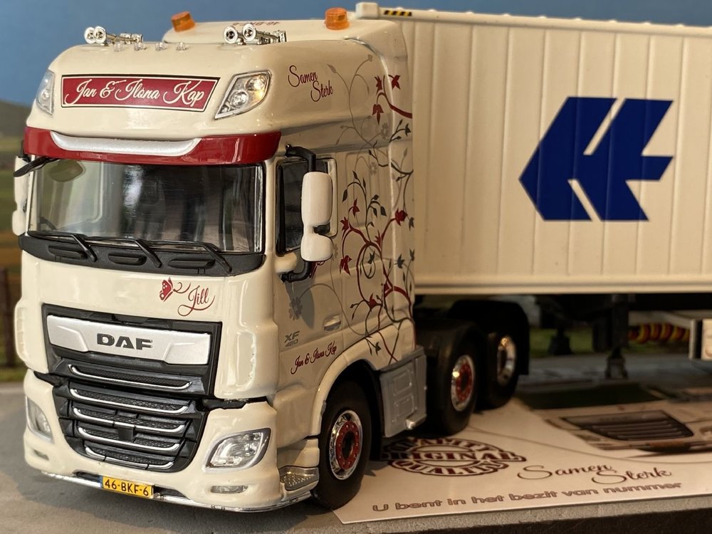 Tekno Tekno DAF Euro 6 Super Space Cab with Flexitrailer and 40ft reefercontainer Kap Transport