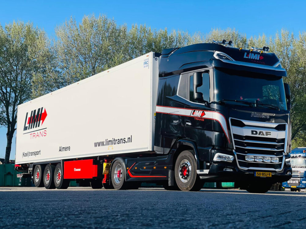 WSI WSI DAF XG+ 4x2 met 3-as koeloplegger LIMI Trans