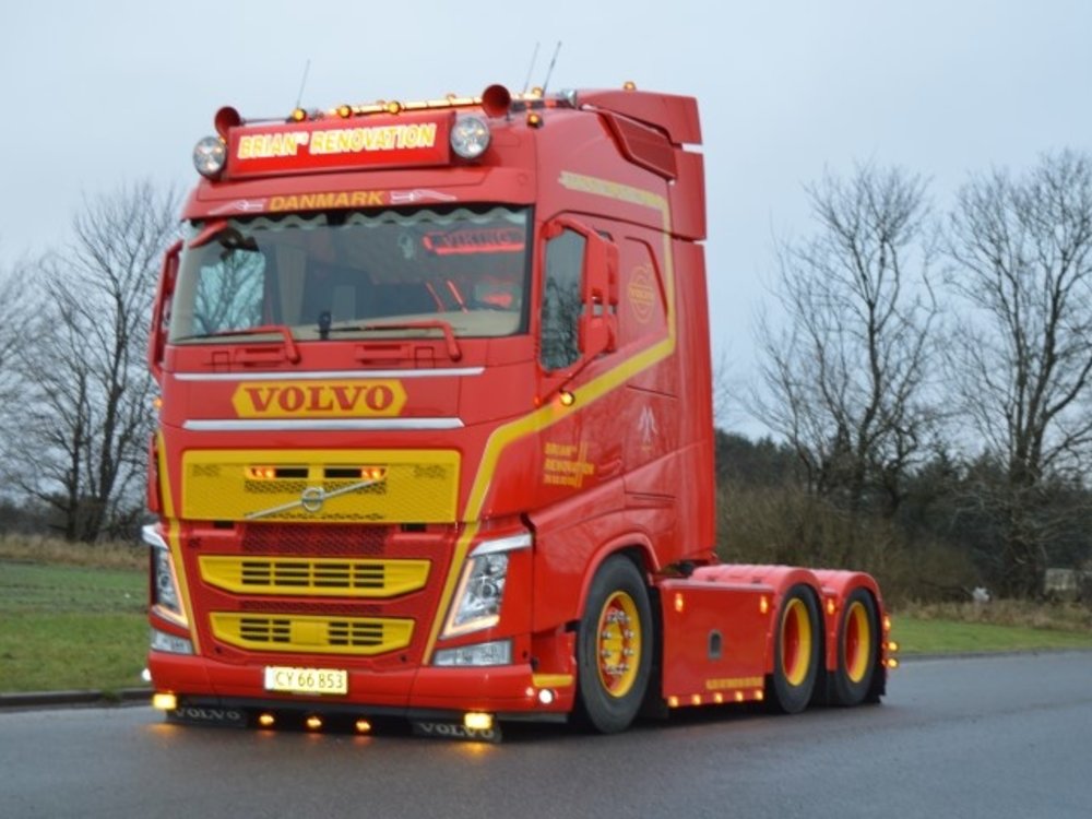 Tekno Tekno Volvo FH04 Globetrotter 6x2 Brians renovation