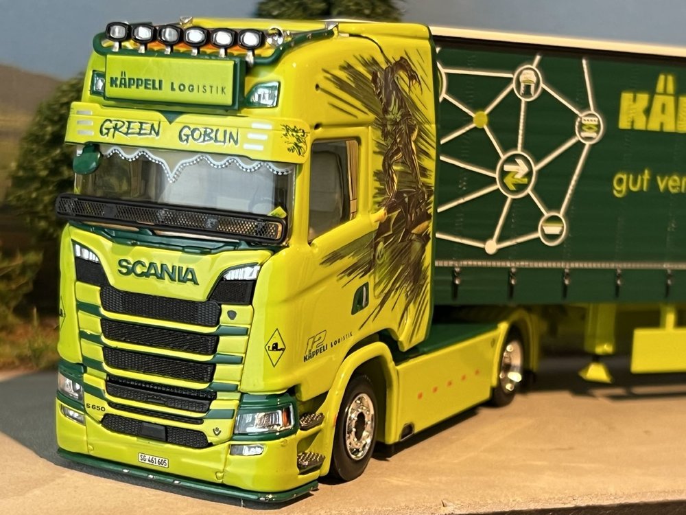 Tekno Tekno Scania S650 Highline met 3-assige schuifzeilen oplegger Käppeli