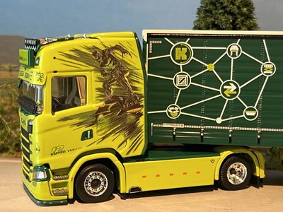 Tekno Tekno Scania S650 Highline met 3-assige schuifzeilen oplegger Käppeli