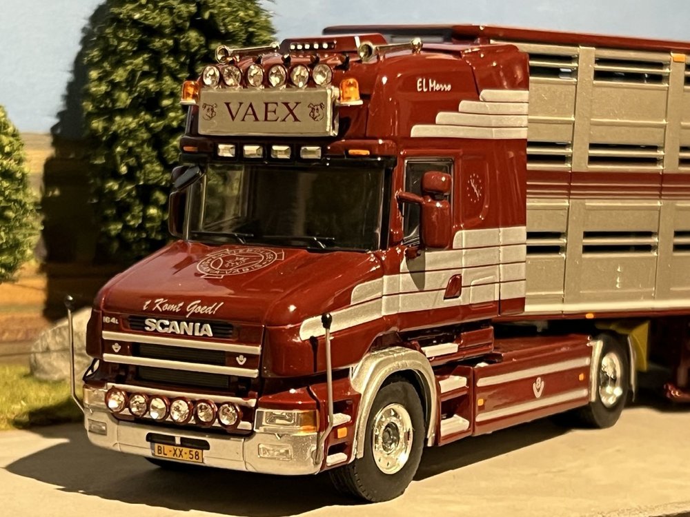 WSI Scania 4series Topline Torpedo with 3axle livestock trailer VAEX