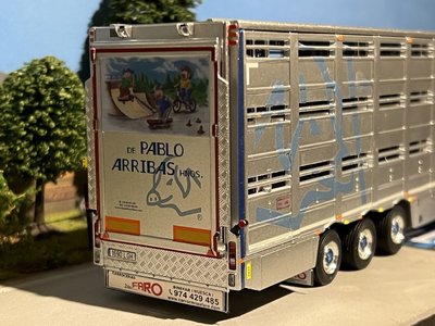 WSI WSI Mercedes Actros MP5 Giga Space 3-axle livestock trailer de Pablo Arribas