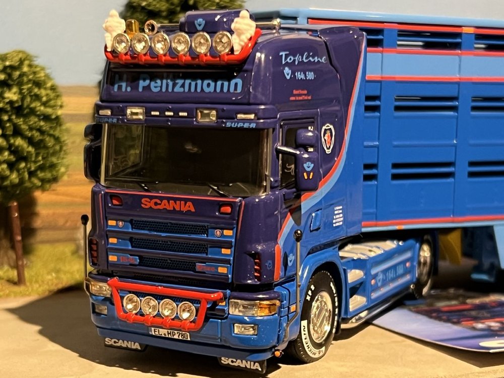 WSI WSI Scania R Topline 4x2 + 3-as veeoplegger H. Peitzmann