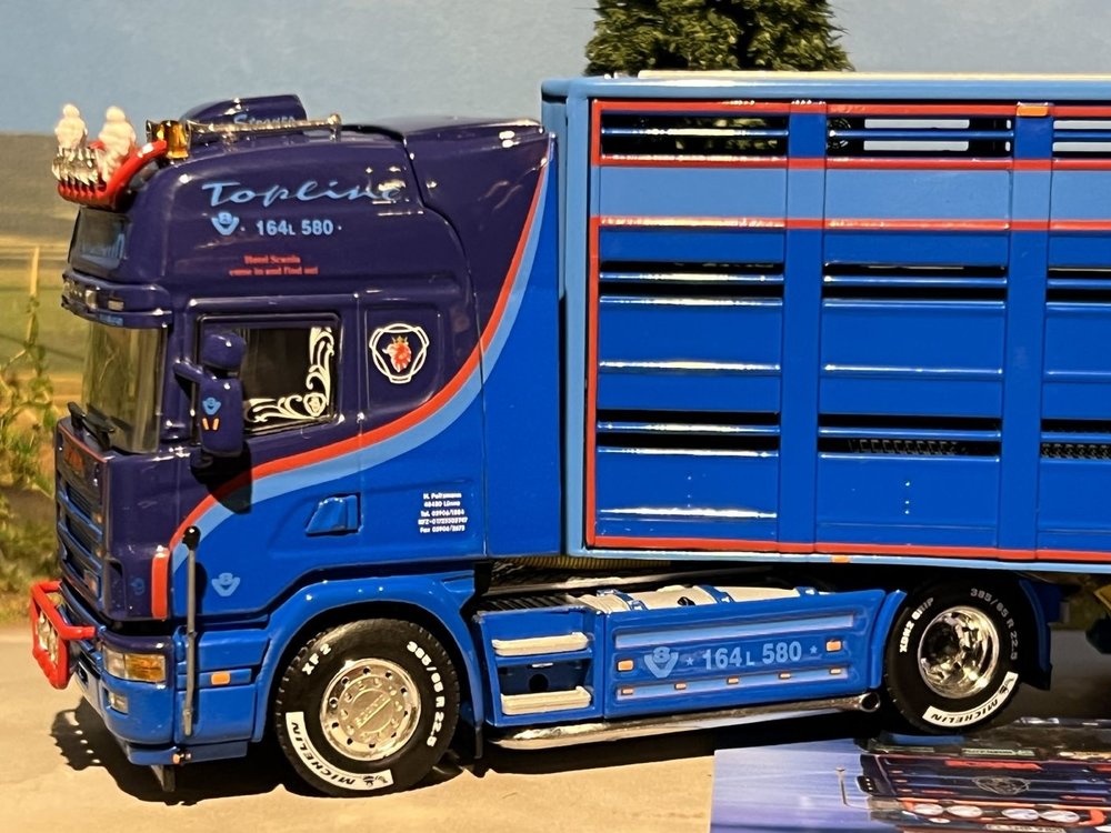 WSI WSI Scania R Topline 4x2 + 3-as veeoplegger H. Peitzmann