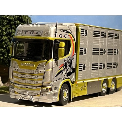 IMC IMC Scania S High roof boxed truck with 2-axle livestock trailer TGC IMC IMC Scania S High roof boxed truck with 2-axle livestock trailer TGC
