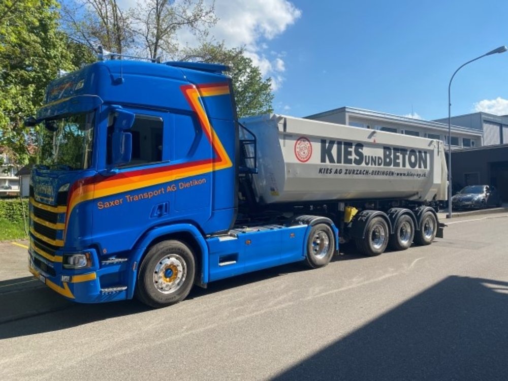 Tekno Tekno Scania Next Gen R540 Highline with 3-axle Meiller tipper trailer Saxer - Kies AG