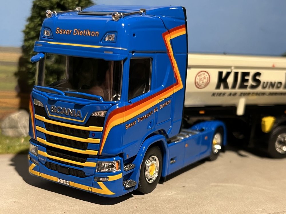 Tekno Tekno Scania Next Gen R540 Highline with 3-axle Meiller tipper trailer Saxer - Kies AG