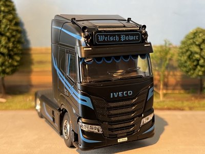 Tekno Tekno Iveco S way 4x2 Schweiz