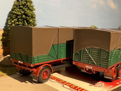 Tekno Tekno Volvo N88 rigid truck with trailer Bilspedition