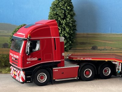 WSI WSI Iveco Stralis 6x4 + 4-axle OSDS dieplader Nooteboom red line