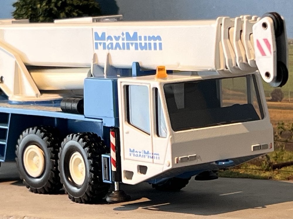 Conrad Modelle Conrad Demag AC155 Mobile Crane Breuer