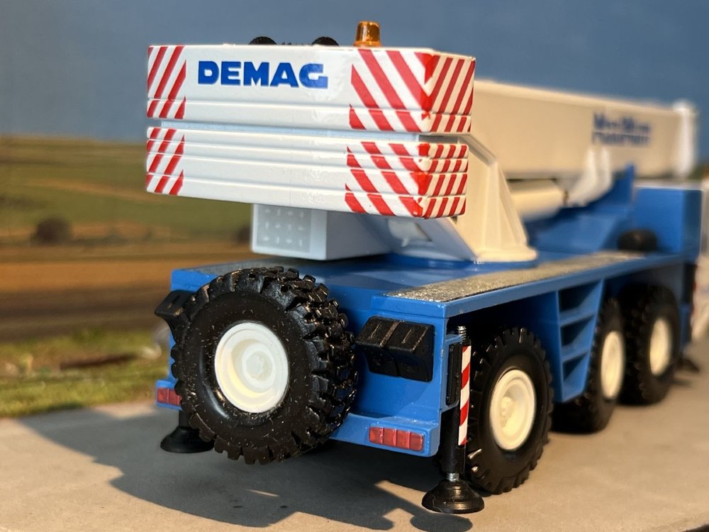 Conrad Modelle Conrad Demag AC155 Mobile Crane Breuer